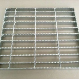 厂家直销热镀锌钢格板水沟盖板踏步板网格板插接复合平台钢格栅板
