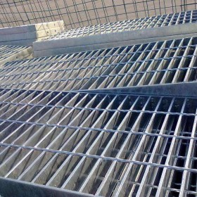 热浸锌格栅板厂家定制钢梯踏步板热镀锌平台齿形钢格板镀锌钢格网