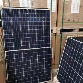 大量需求二手太阳能发电板和光伏逆变器