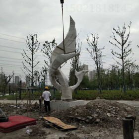 南宁不锈钢鸟雕塑 城市景观抽象动物雕塑定制