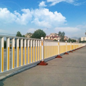 生产各式锌钢护栏 道路护栏 市政护栏 道路隔离栅