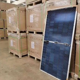 高价回收太阳能电池板光伏组件，拆卸降级组件