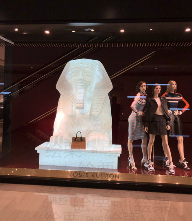 四平商场橱窗展示 透光树脂人物雕塑艺术