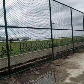 汉中市体育护栏网 足球场隔离网 高尔夫球场围栏网订制