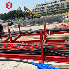 广东 深圳工地安全通道钢筋堆场放置钢筋架行人安全通道铁马护栏
