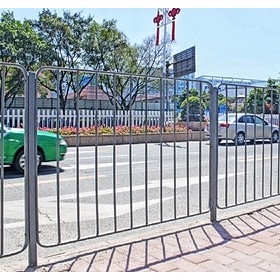 中昊华弘工地安全护栏 城市围栏港式护栏市政护栏镀锌管烤漆