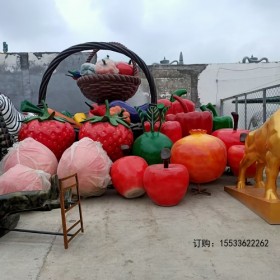 户外仿真水果蔬菜玻璃钢雕塑农场果园丰收装饰桃子草莓南瓜大摆件