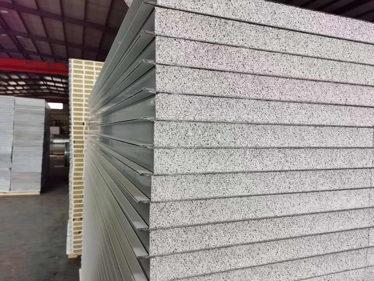 厂家直供 彩钢岩棉夹芯板 金属面岩棉夹芯板 优质岩棉夹芯板