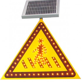 注意行人三角形警示牌 太阳能注意行人标志牌