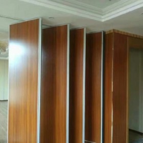 酒店餐饮包间空间节省移动隔断、折叠门、屏风